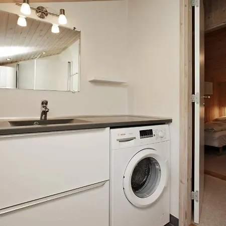 Semesterbostad Three-bedroom Holiday In 28